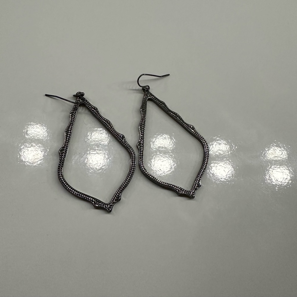 Black Kendra Scott earrings